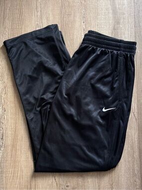 Nike Wide Leg Pants 32” in Black